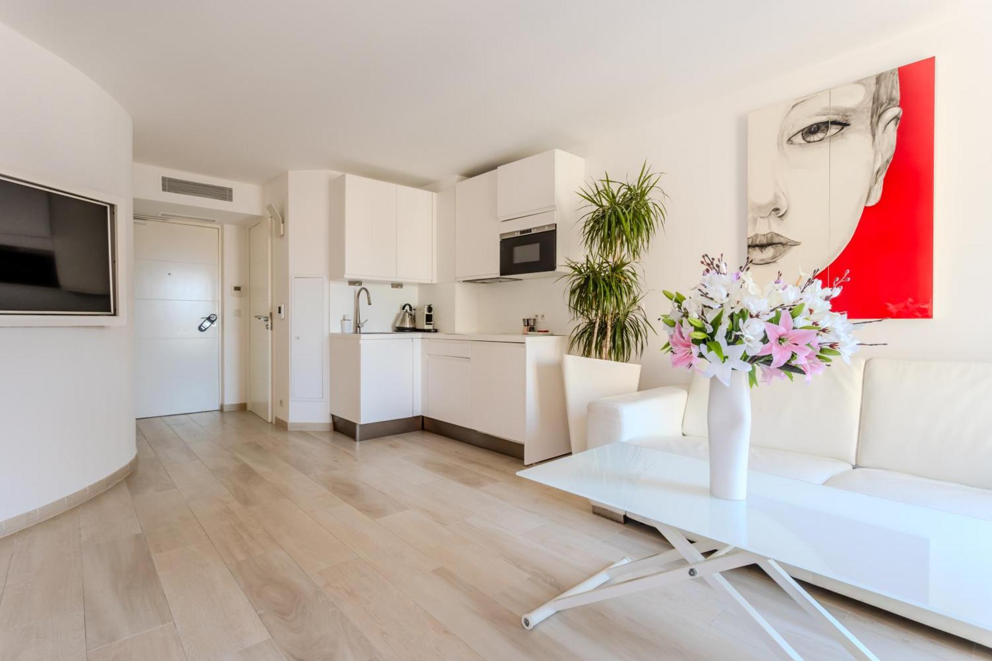 Traverse Des Artistes Aparthotel Cannes